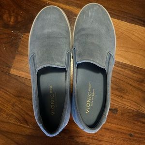 Vionic slip on sneakers 9